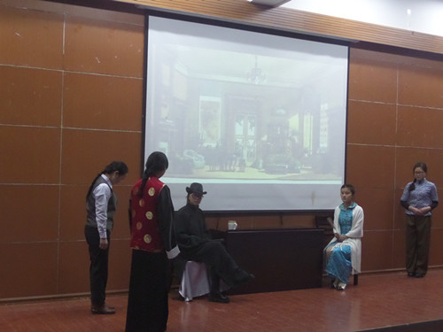 14中文班 雷雨_副本.jpg