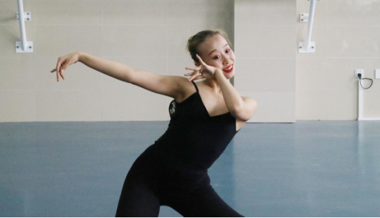 舞青春色彩 创江职未来932.jpg