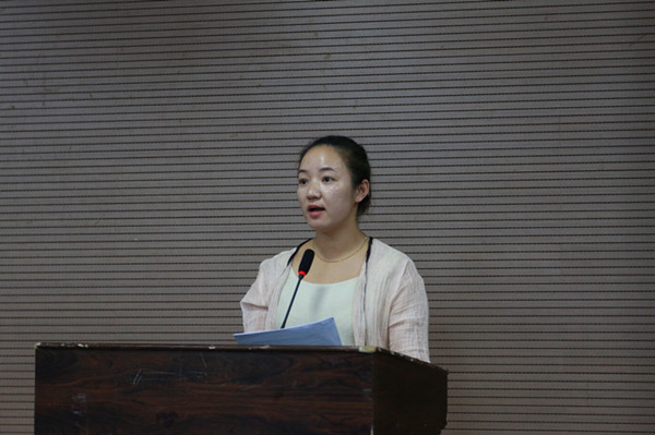 师德标兵 李珍幸子.jpg