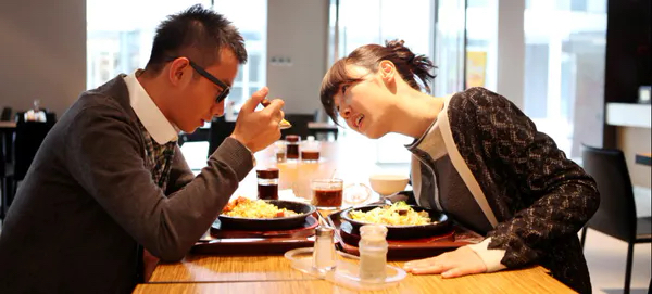 &ldquo;离开你，我活不下去&rdquo;：成人的分离焦虑，源于混沌共生心理